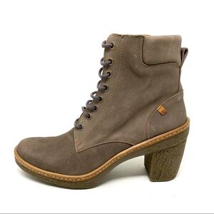 El Naturalista 5176 Haya Pleasant Leather boots Plume
